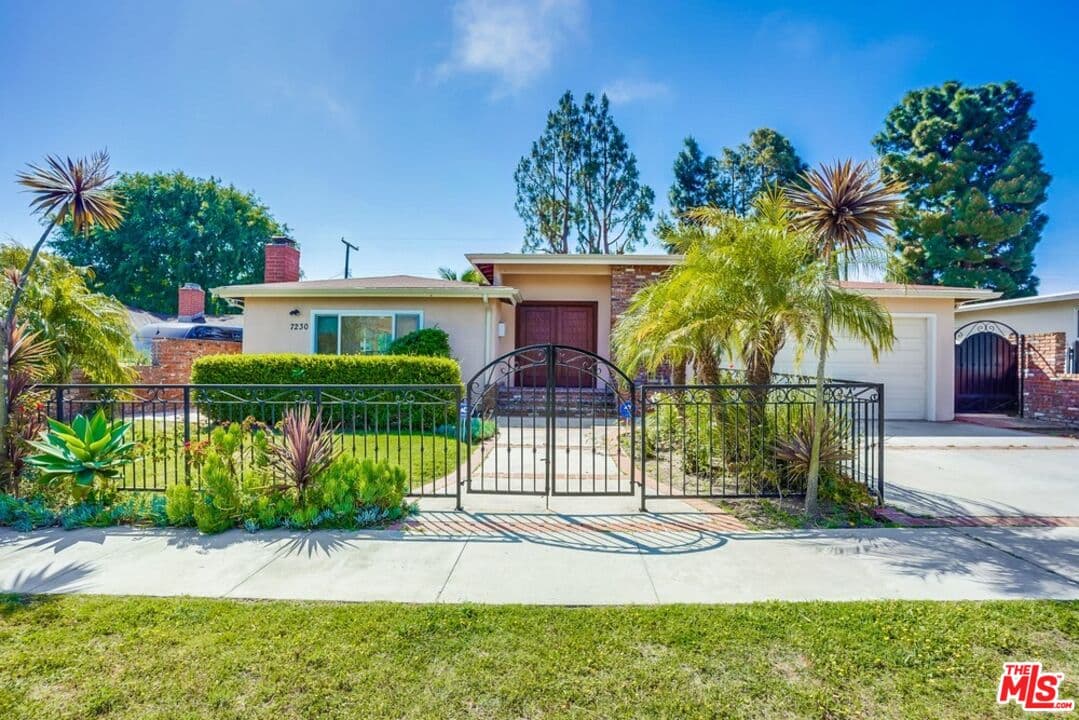 3 bd, 3 ba House in Los Angeles, CA — $6,600/mo — photo 1