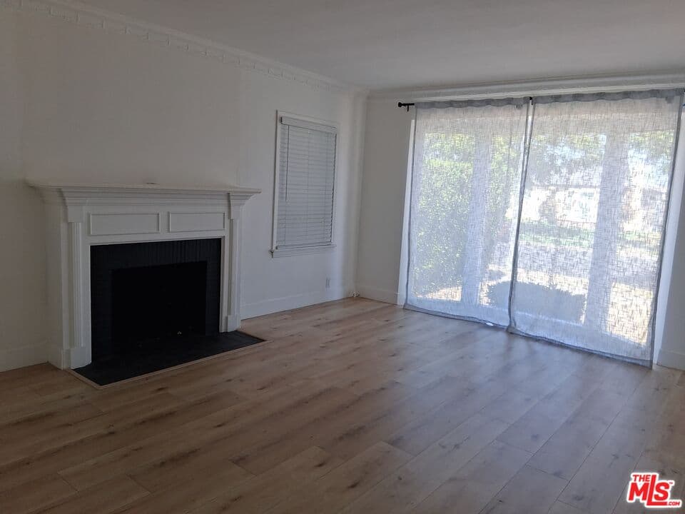 2 bd, 1 ba House in Los Angeles, CA — $3,300/mo — photo 2