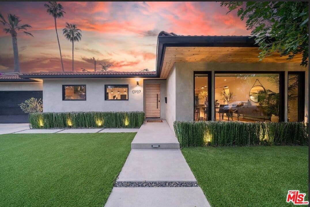 4 bd, 4 ba House in Sherman Oaks, CA — $11,900/mo — photo 1