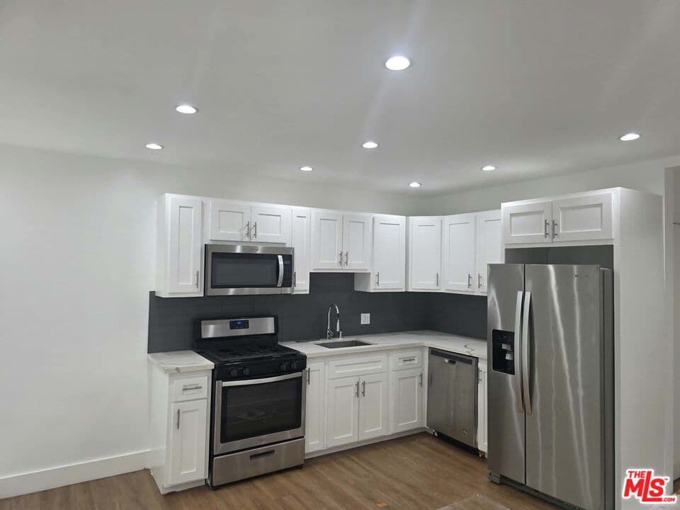 1 bd, 1 ba Apartment in Los Angeles, CA — $2,150/mo — photo 2