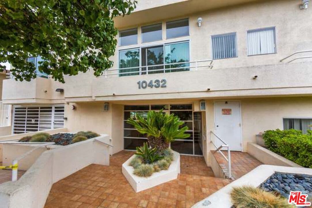 2BR Condo in Los Angeles β $4,200/mo