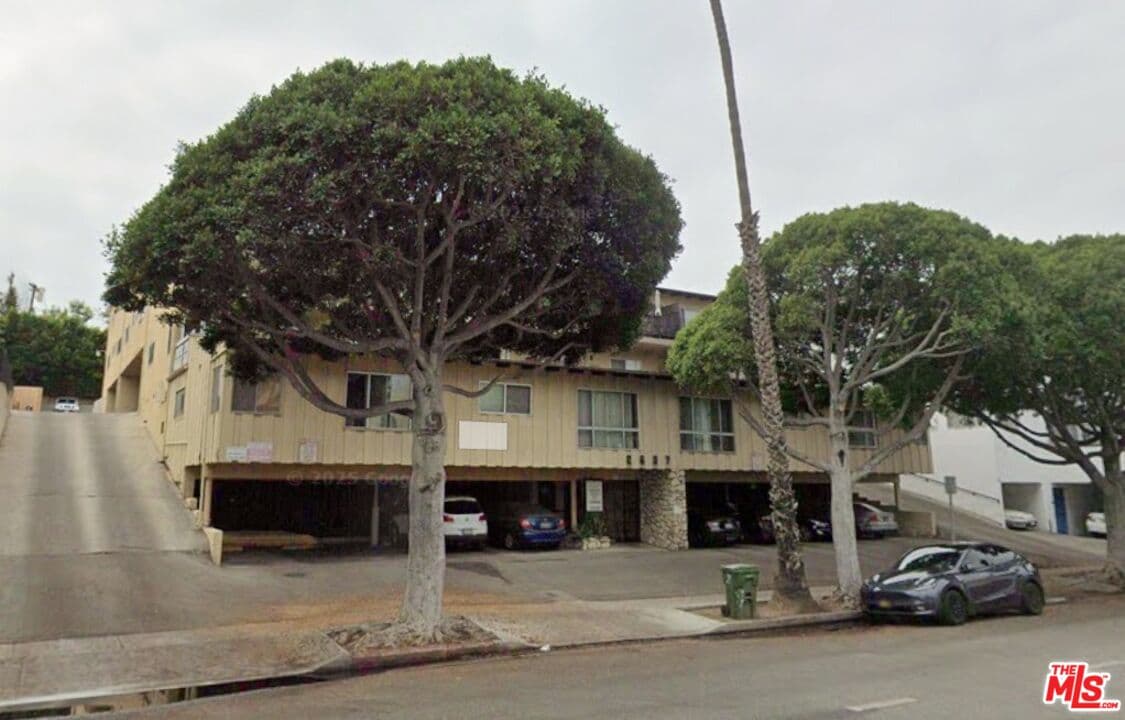 1 bd, 1 ba Apartment in Santa Monica, CA — $1,975/mo — photo 1