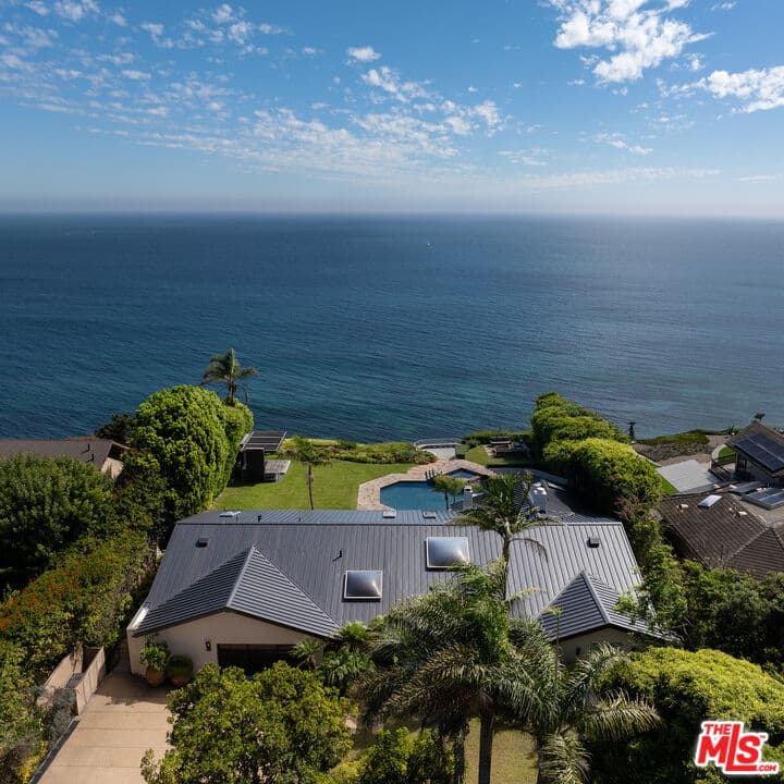4 bd, 4 ba House in Malibu, CA — $65,000/mo — photo 1