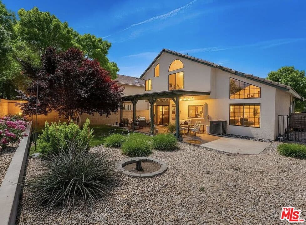 4 bd, 3 ba House in Lancaster, CA — $4,250/mo — photo 2