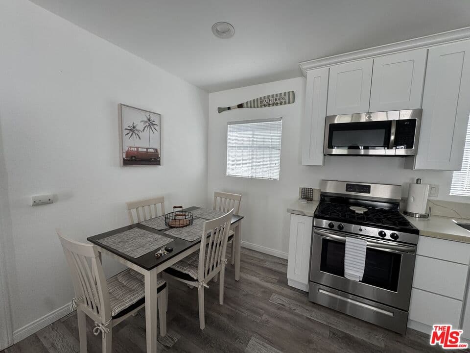 2 bd, 2 ba House in Los Angeles, CA — $7,200/mo — photo 2
