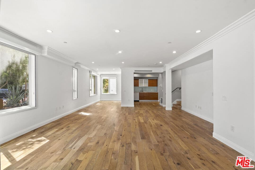 2 bd, 3 ba Townhouse in West Hollywood, CA — $6,745/mo — photo 2