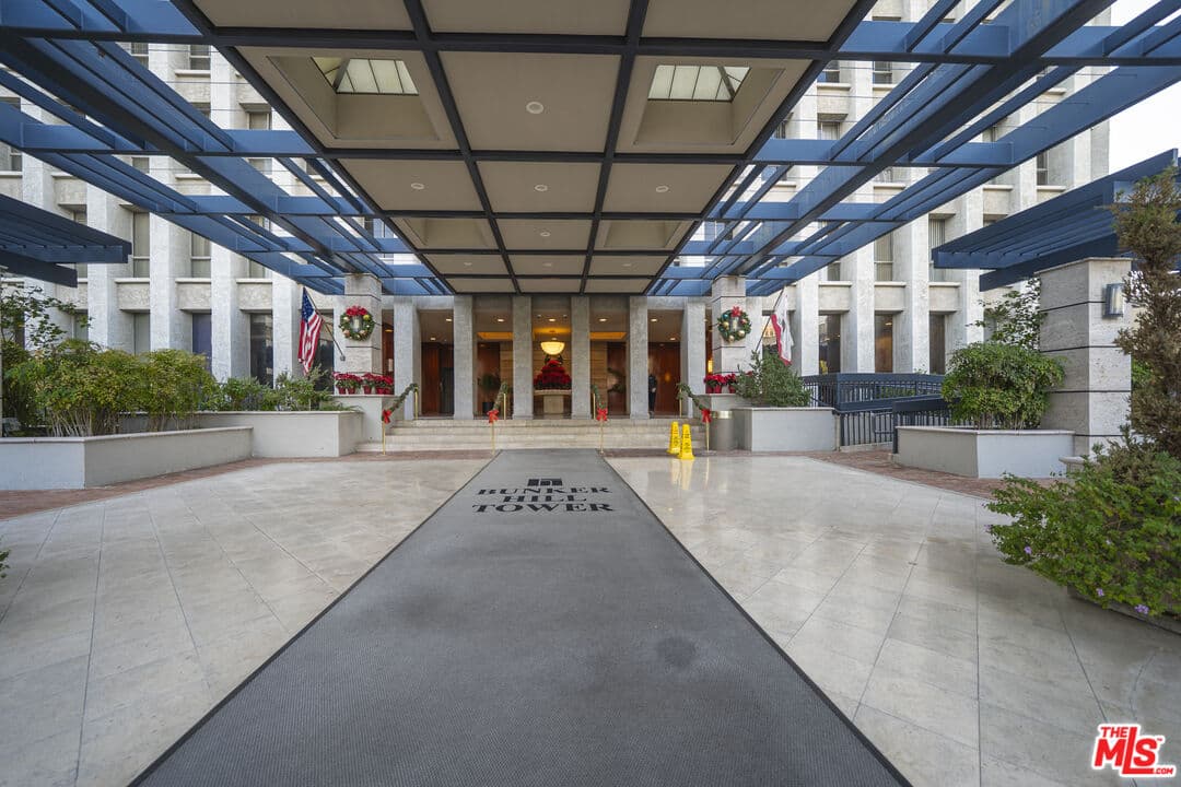 2 bd, 2 ba Condo in Los Angeles, CA — $4,000/mo — photo 1