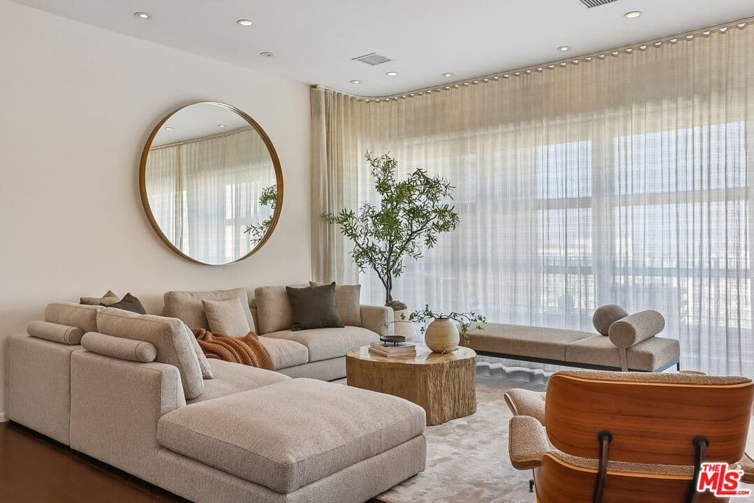 2 bd, 2 ba Condo in Los Angeles, CA — $7,495/mo — photo 1