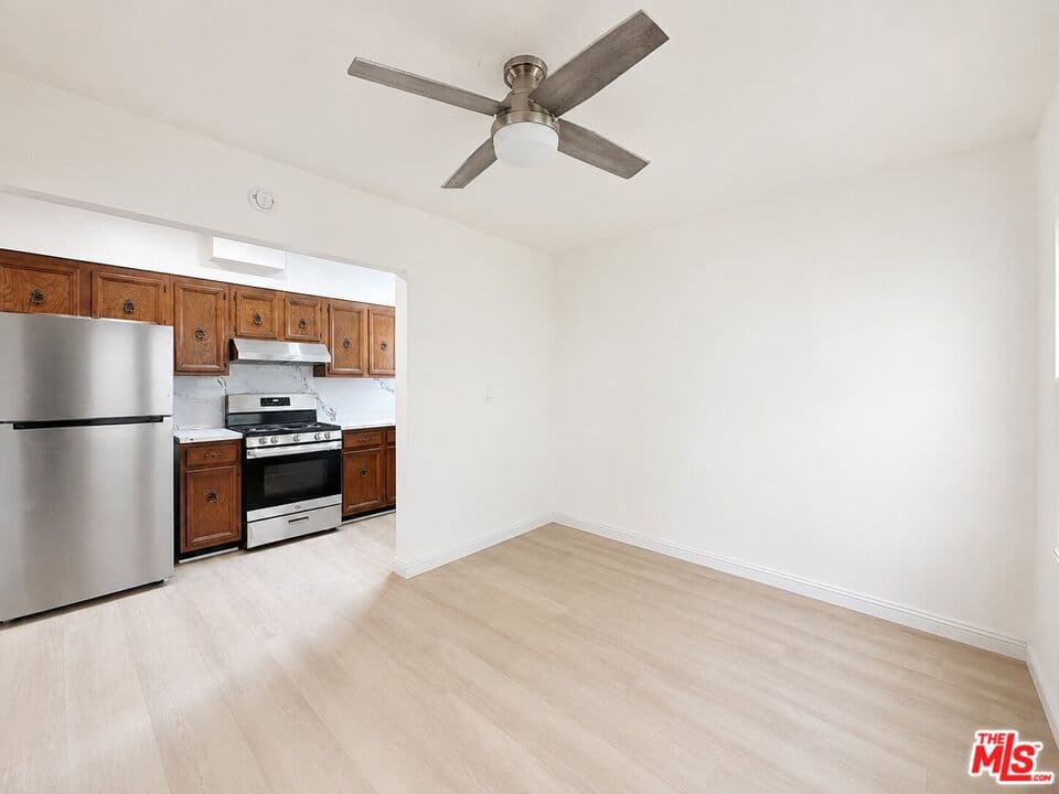 2 bd, 1 ba Apartment in Los Angeles, CA — $3,950/mo — photo 2