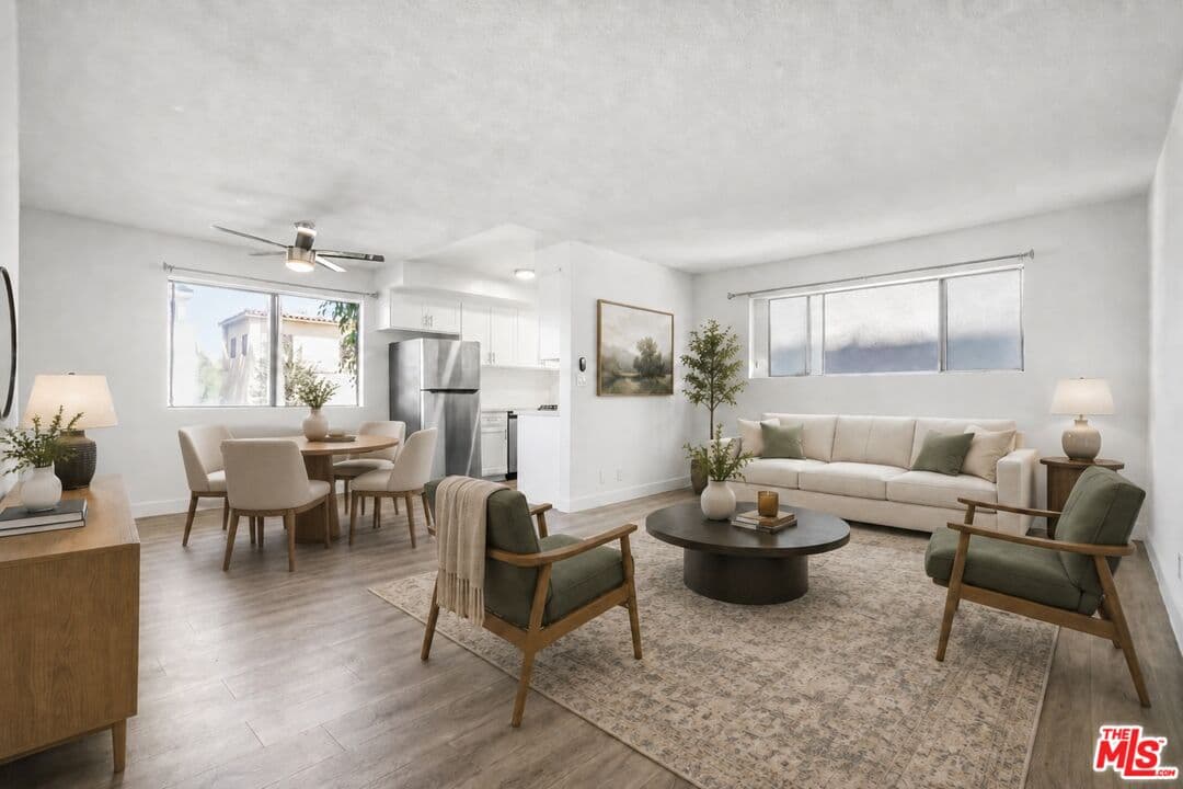 1 bd, 1 ba Townhouse in West Hollywood, CA — $2,495/mo — photo 2