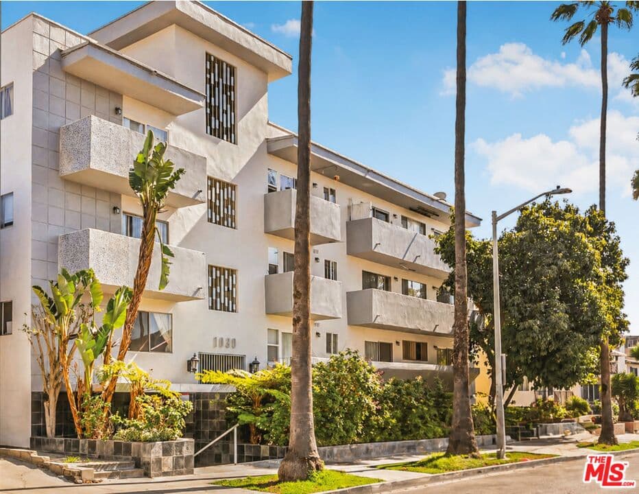 1 bd, 1 ba Townhouse in West Hollywood, CA — $2,495/mo — photo 1