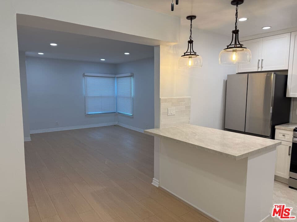 2 bd, 1 ba Townhouse in Burbank, CA — $3,200/mo — photo 1