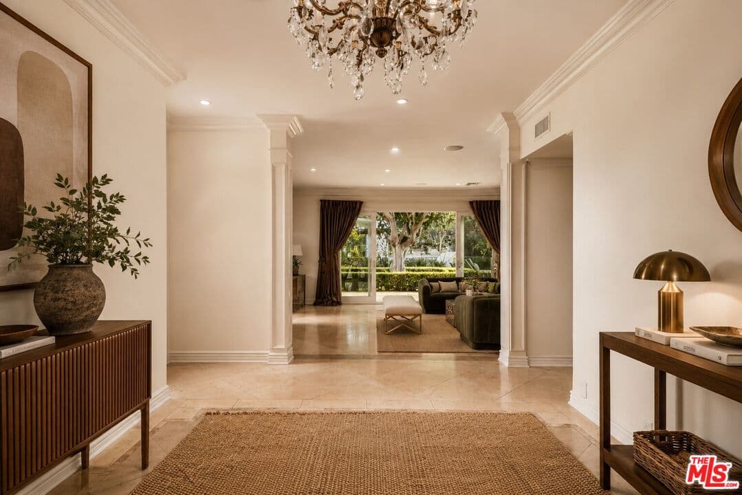 4 bd, 5 ba House in Beverly Hills, CA — $23,500/mo — photo 1