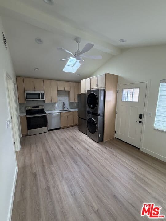 1BR House in Buena Park — $2,395/mo