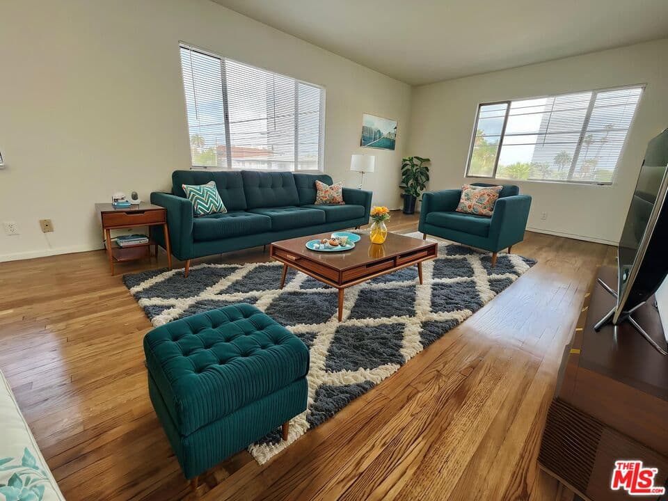 2 bd, 1 ba Townhouse in Los Angeles, CA — $2,500/mo — photo 1