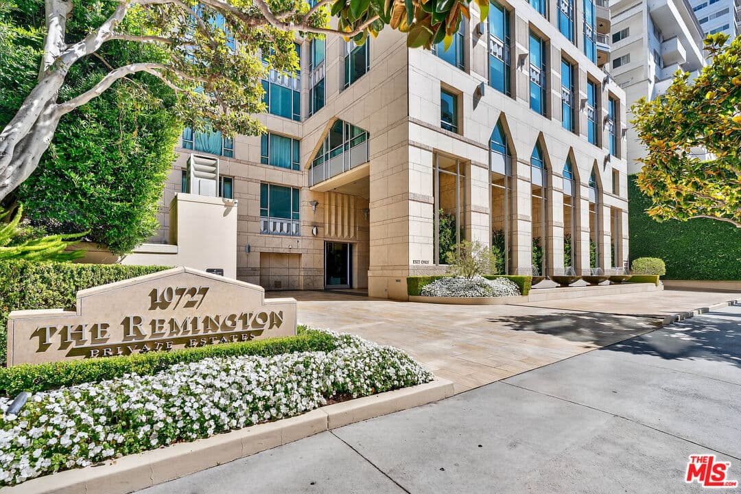 3 bd, 4 ba Condo in Los Angeles, CA — $20,000/mo — photo 1