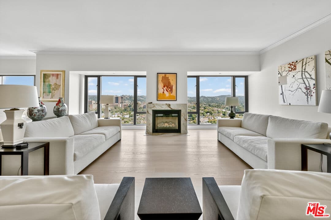 3 bd, 4 ba Condo in Los Angeles, CA — $20,000/mo — photo 2