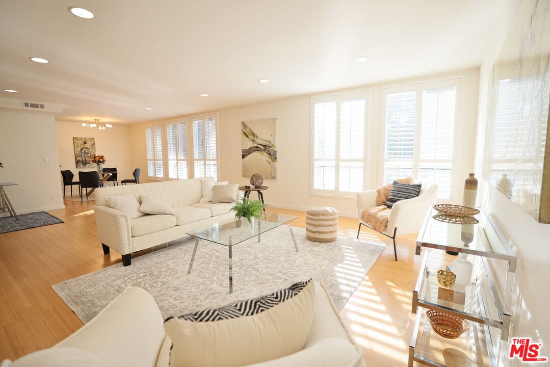 2 bd, 2 ba Condo in Los Angeles, CA — $3,600/mo — photo 1