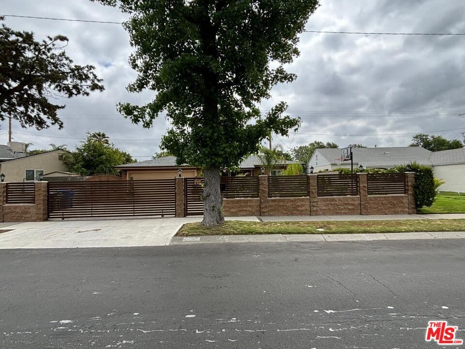 3 bd, 2 ba House in North Hollywood, CA — $4,490/mo — photo 1