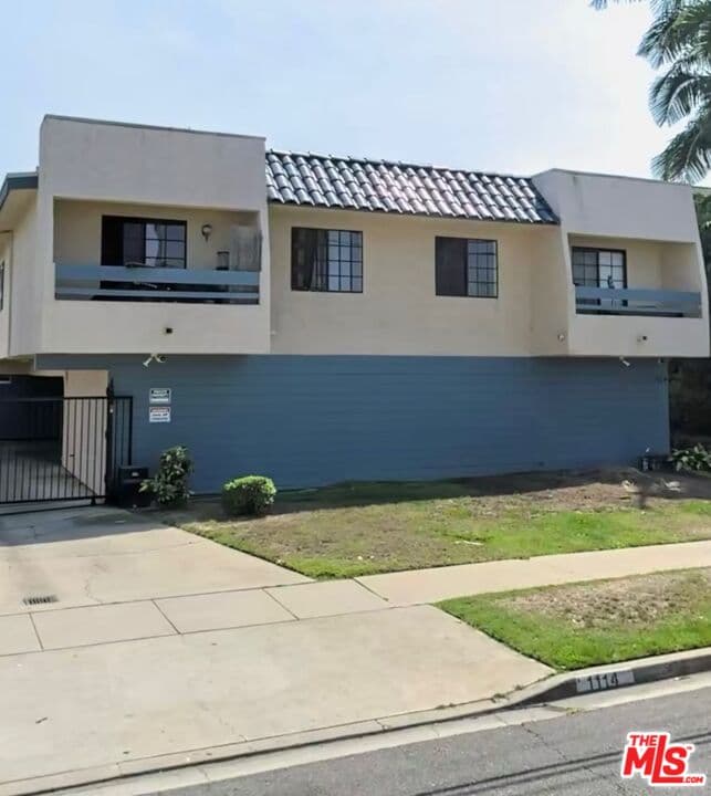 2 bd, 2 ba Condo in Gardena, CA — $2,450/mo — photo 2