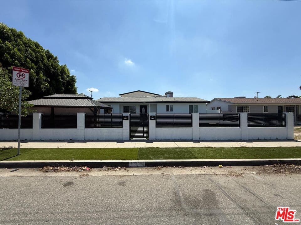 3BR House in Los Angeles β $3,790/mo