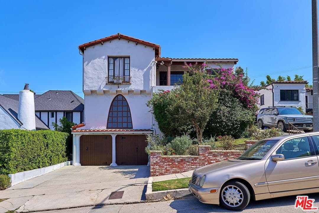 2 bd, 2 ba House in Los Angeles, CA — $4,700/mo — photo 1