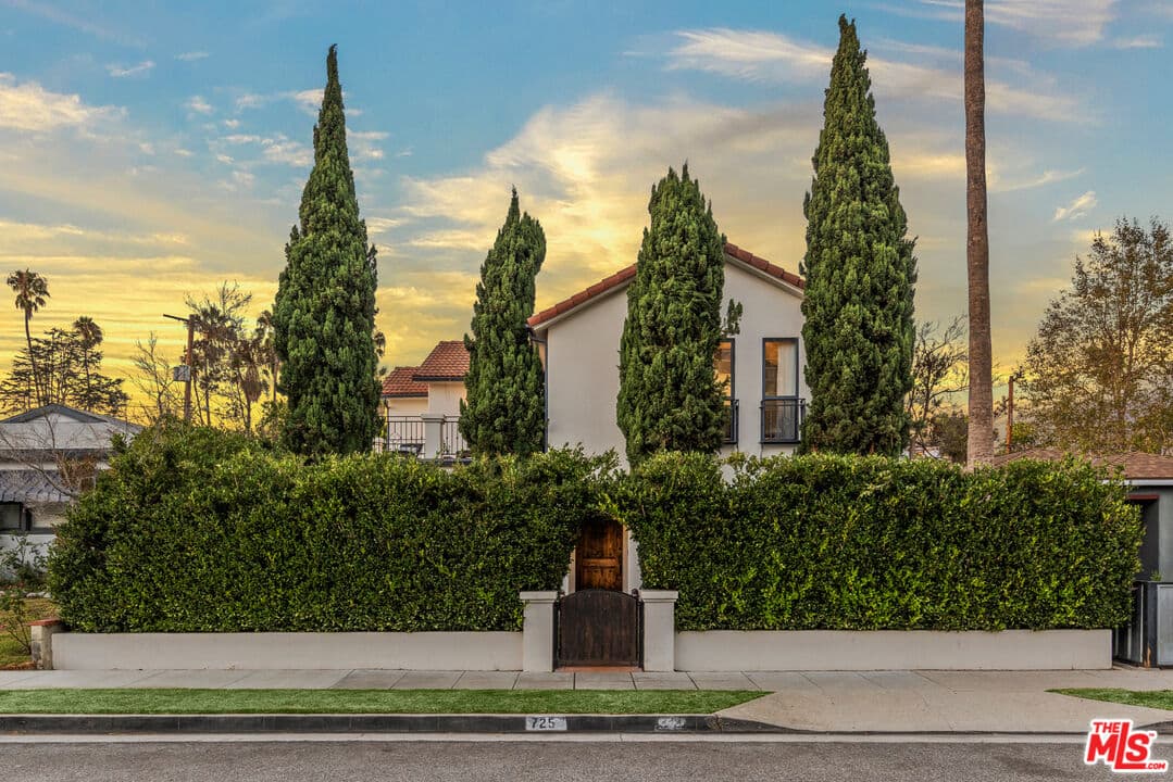 4 bd, 3 ba House in Los Angeles, CA — $17,495/mo — photo 1