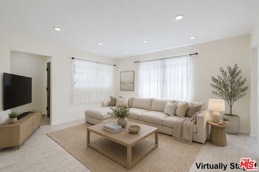 3 bd, 2 ba House in Los Angeles, CA — $3,800/mo — photo 1