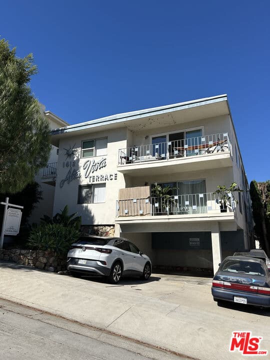 1 bd, 1 ba Apartment in Los Angeles, CA — $2,185/mo — photo 1