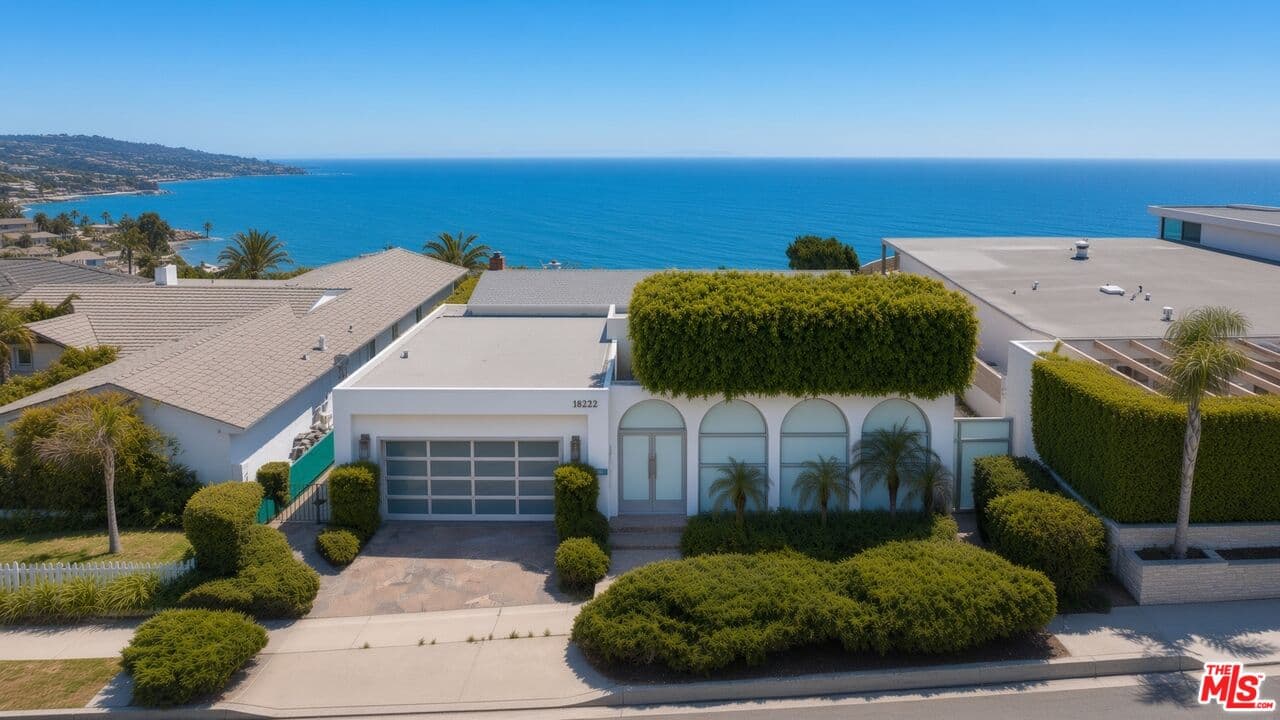 3 bd, 4 ba House in Malibu, CA — $20,000/mo — photo 1