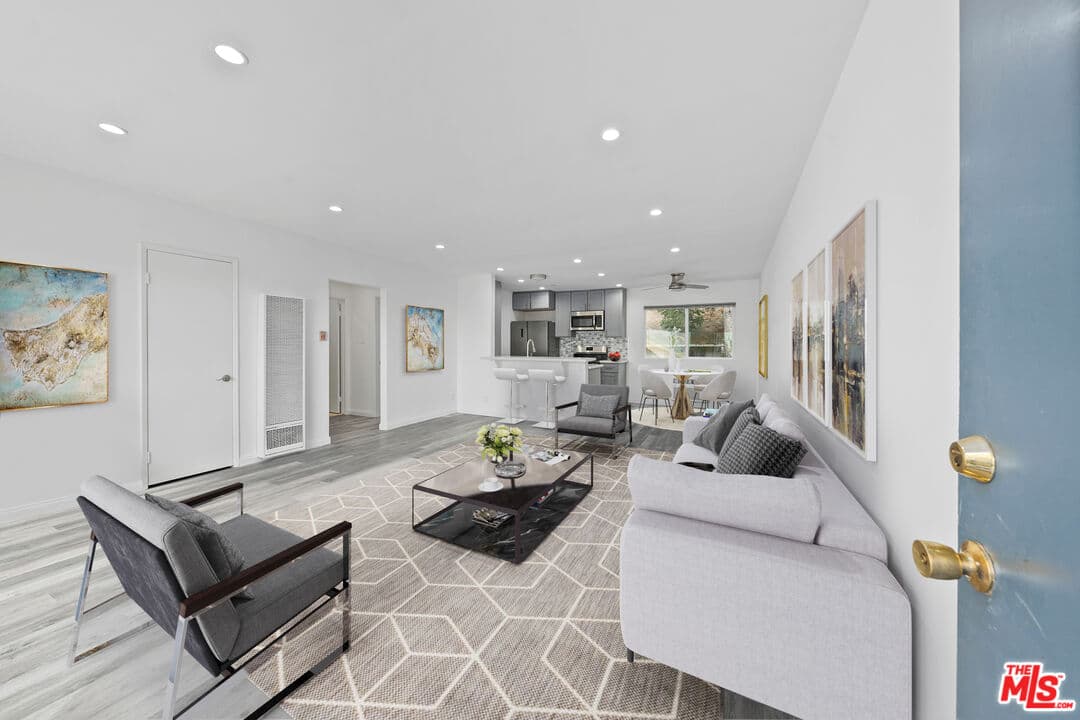1BR Condo in Los Angeles β $2,395/mo