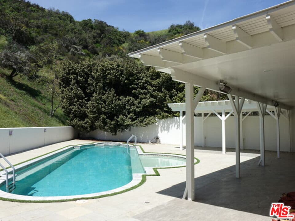 4 bd, 4 ba House in Los Angeles, CA — $14,950/mo — photo 2