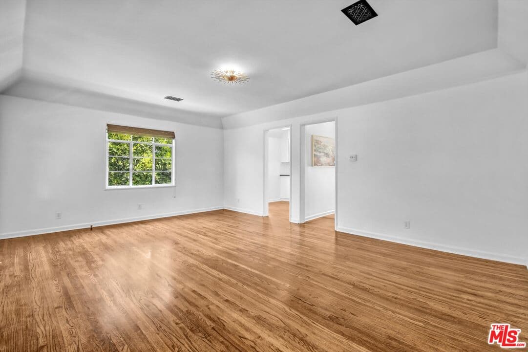 1 bd, 1 ba Apartment in Beverly Hills, CA — $3,750/mo — photo 2