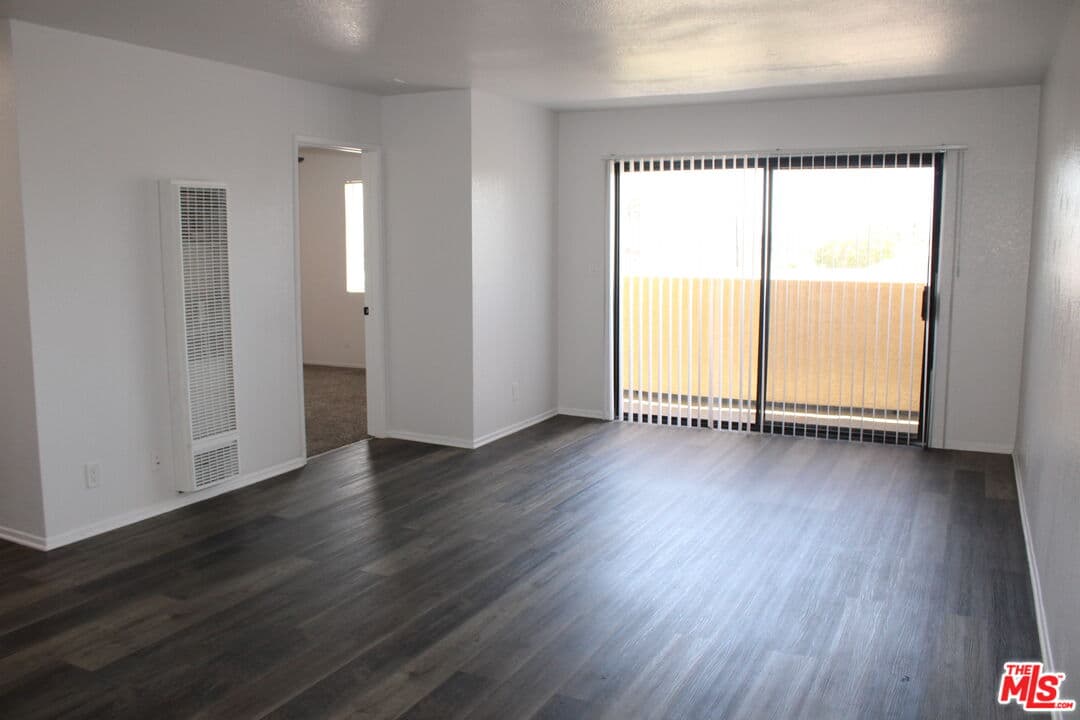 2BR Apartment in Gardena β $2,300/mo