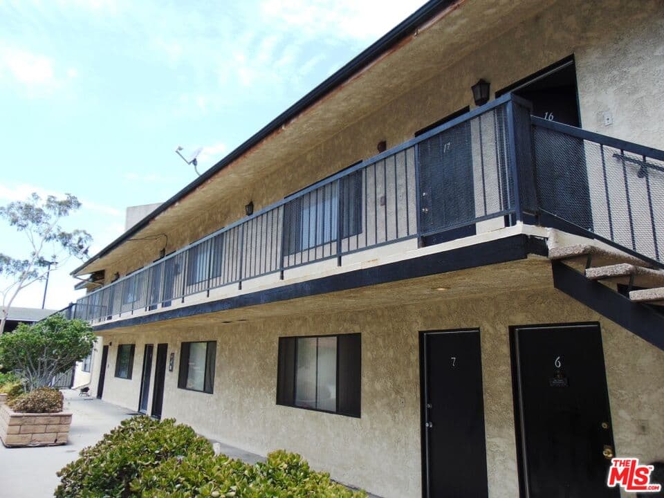 1 bd, 1 ba Apartment in Hawthorne, CA — $1,900/mo — photo 1