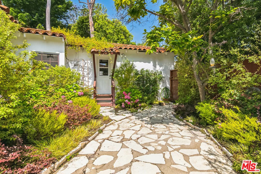 3 bd, 2 ba House in Los Angeles, CA — $7,200/mo — photo 2