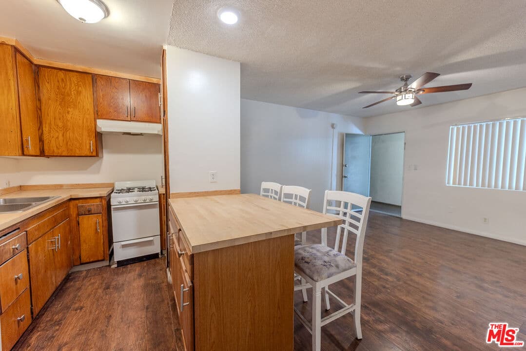 Studio, 1 ba Apartment in Los Angeles, CA — $1,475/mo — photo 1