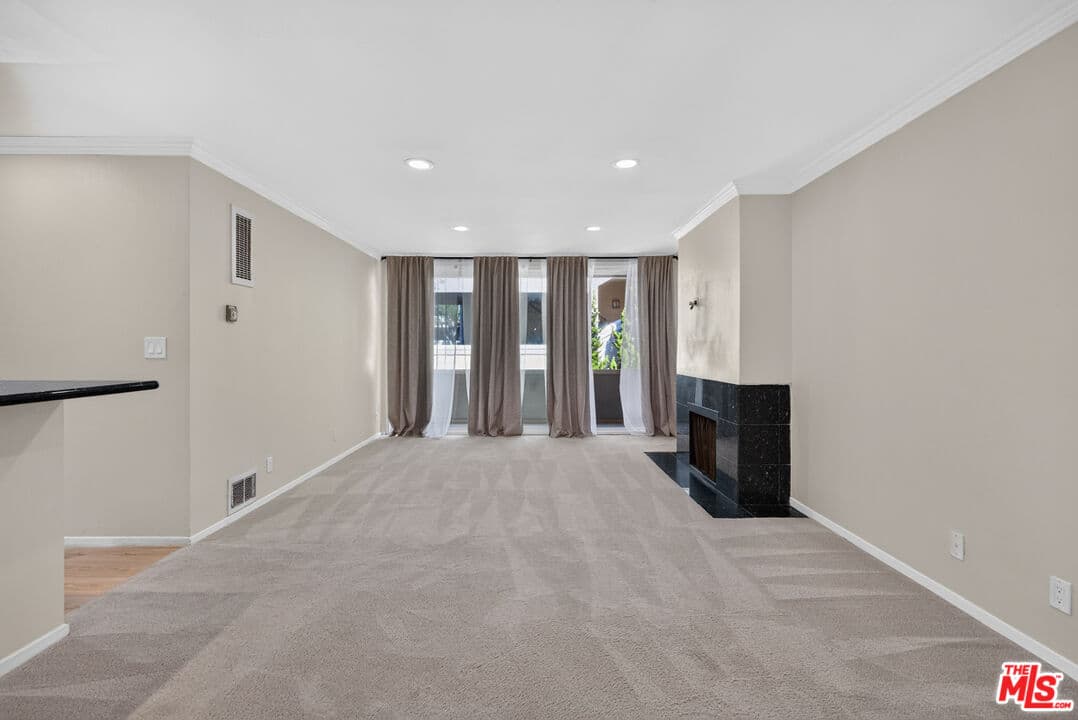 2 bd, 2 ba Condo in Culver City, CA — $3,100/mo — photo 2
