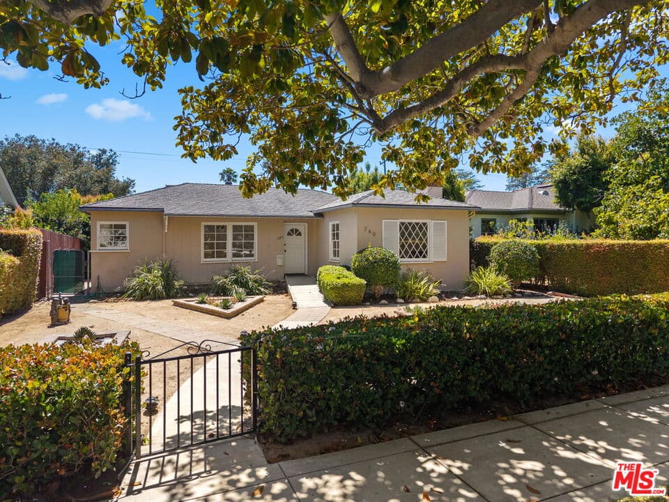 3 bd, 1 ba House in Santa Monica, CA — $9,500/mo — photo 2