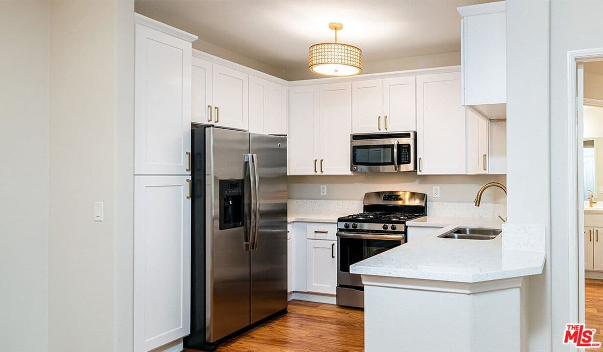 1 bd, 1 ba Condo in Los Angeles, CA — $3,317/mo — photo 1