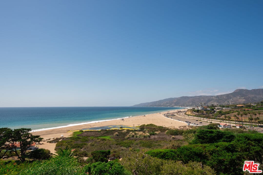 3 bd, 3 ba House in Malibu, CA — $12,750/mo — photo 1