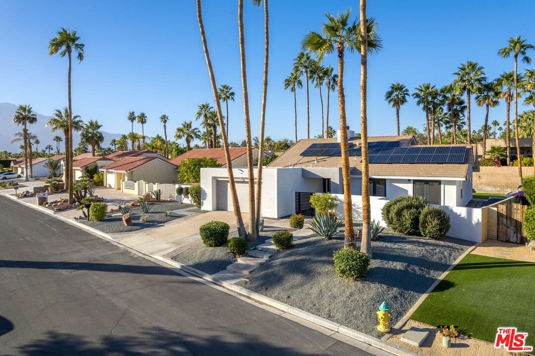 4 bd, 3 ba House in Rancho Mirage, CA — $5,495/mo — photo 2