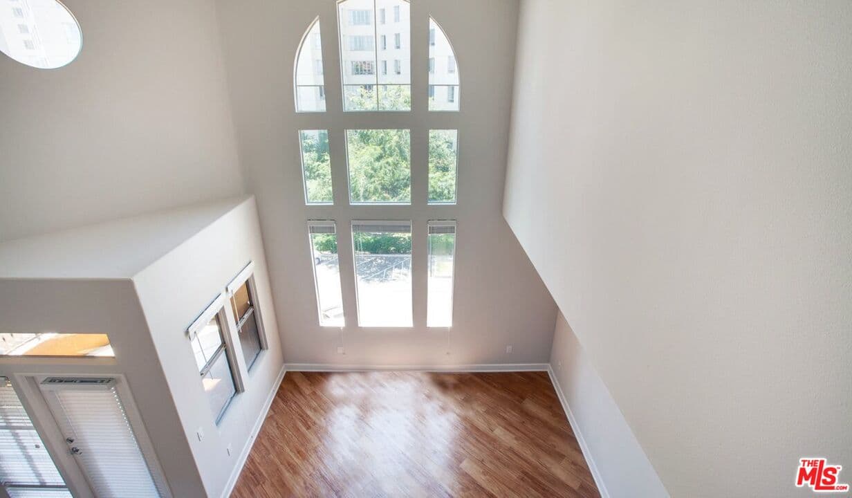 3 bd, 3 ba Condo in Los Angeles, CA — $7,921/mo — photo 1