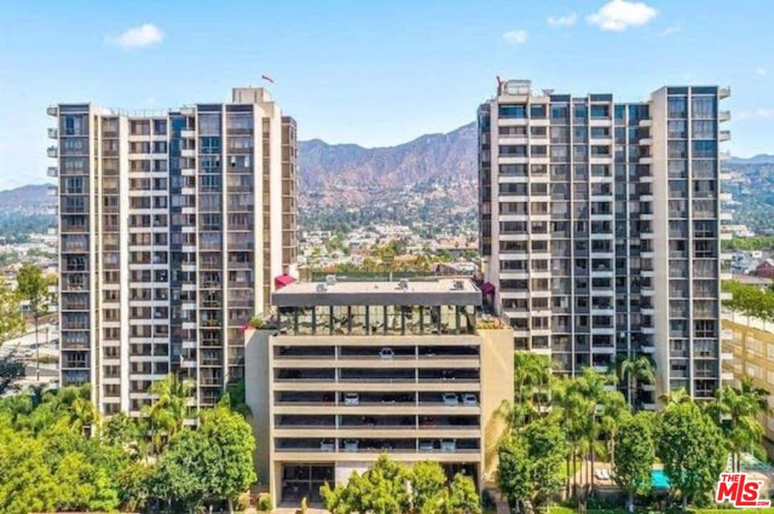2BR Apartment in Glendale β $4,500/mo