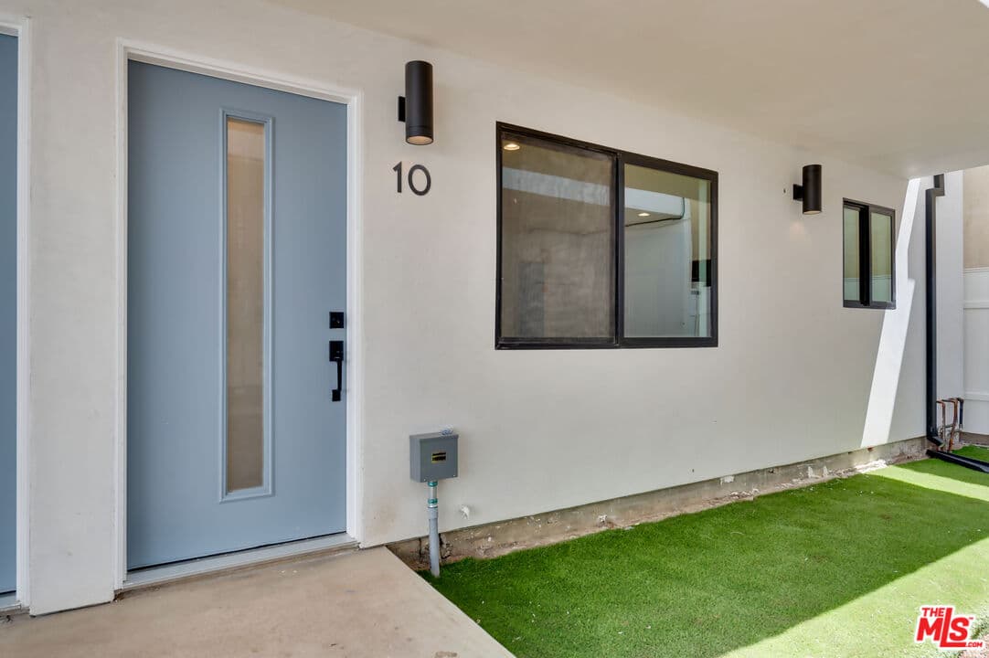 1 bd, 2 ba Condo in West Hollywood, CA — $4,450/mo — photo 1