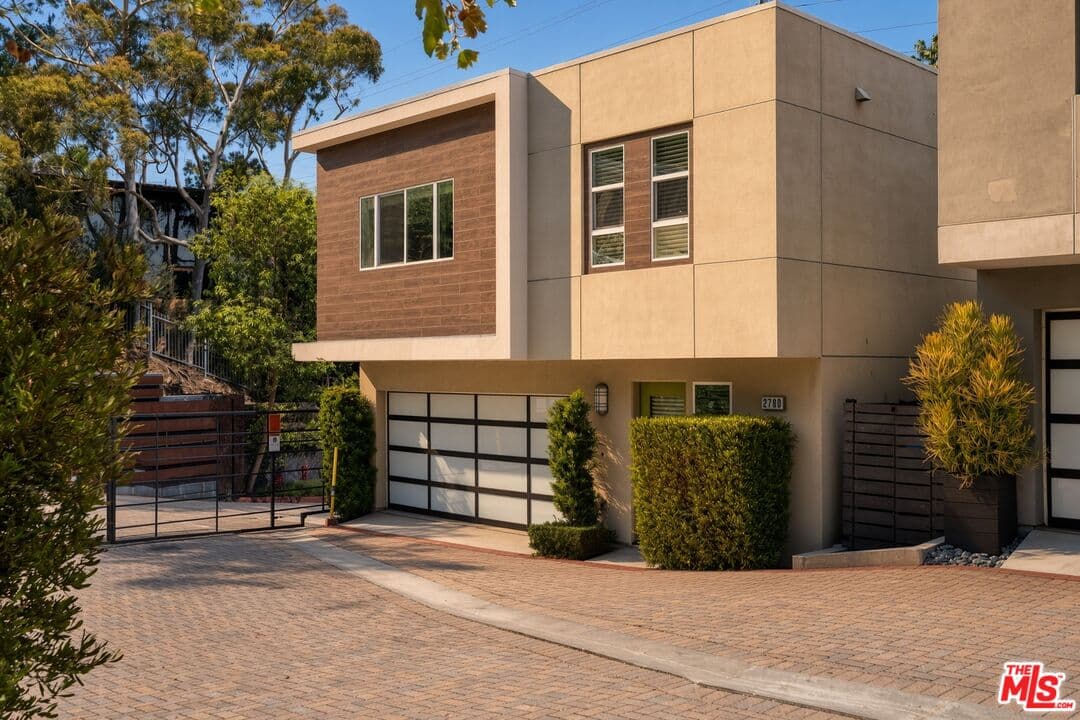 3 bd, 4 ba Townhouse in Los Angeles, CA — $6,500/mo — photo 2