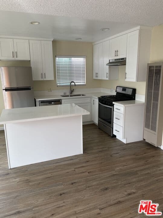 1 bd, 1 ba Apartment in Santa Monica, CA — $2,250/mo — photo 2