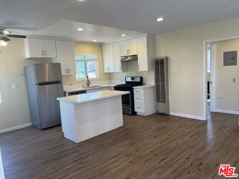1 bd, 1 ba Apartment in Santa Monica, CA — $2,250/mo — photo 1