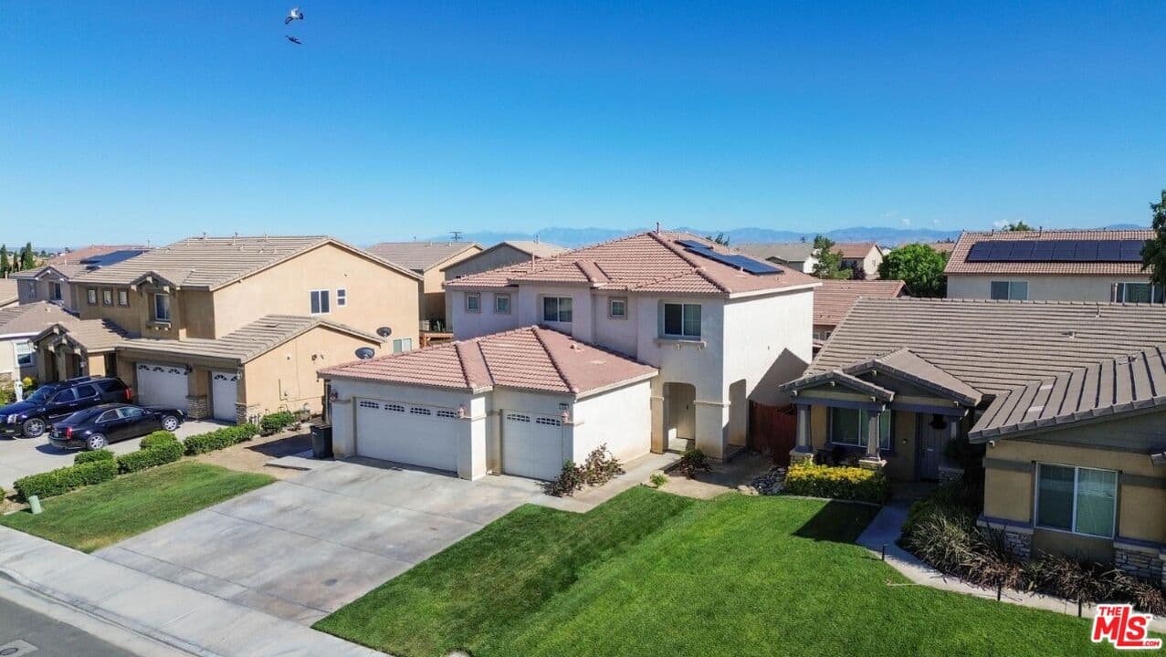 4BR House in Rosamond — $3,300/mo