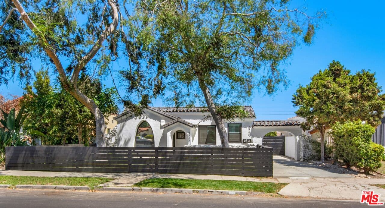 Studio, 1 ba House in Los Angeles, CA — $1,850/mo — photo 1